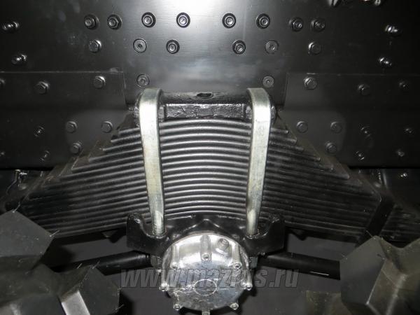 16-листовая рессорно-балансирная задняя подвеска самосвала